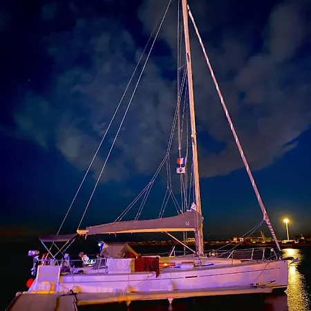 Voilier Hebergement Atypique & Navigation Agde Exterior photo